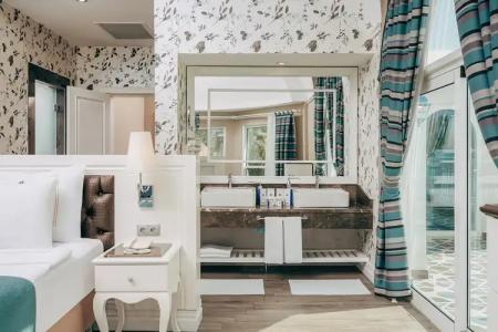 Rubi Platinum Spa Resort & Suites - 97