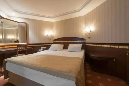 Akar International - 3