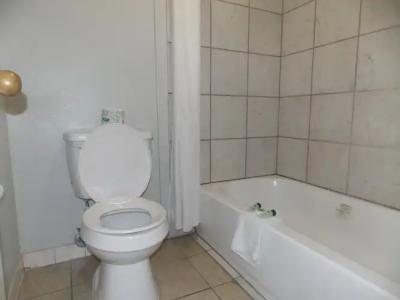 Augusta Best Inn - 7