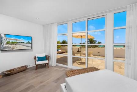 Bentley South Beach - 21