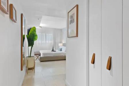 Bentley South Beach - 93