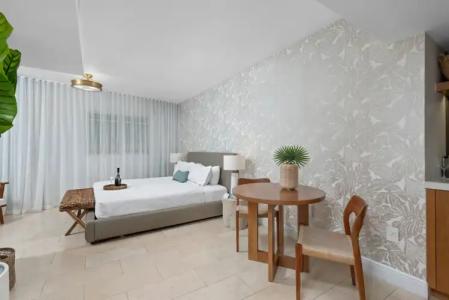 Bentley South Beach - 94