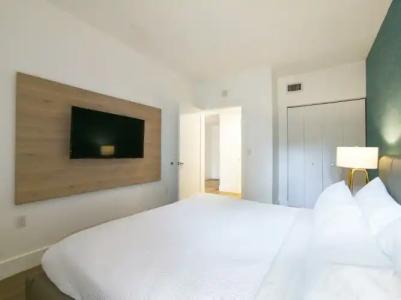 Bentley South Beach - 33