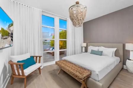 Bentley South Beach - 68