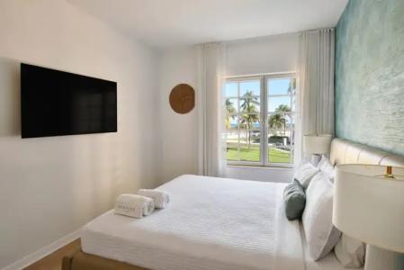 Bentley South Beach - 46