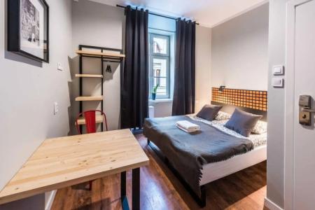 Flamingo Premium Hostel - 9