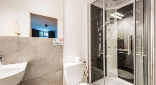 Flamingo Premium Hostel - 13