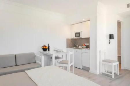 Alcudia Beach Apartments - 8