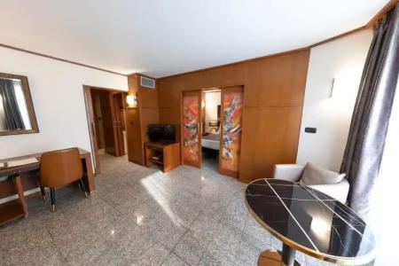 Goldstar Apartments & Suites - 57