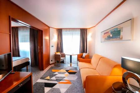 Goldstar Apartments & Suites - 68