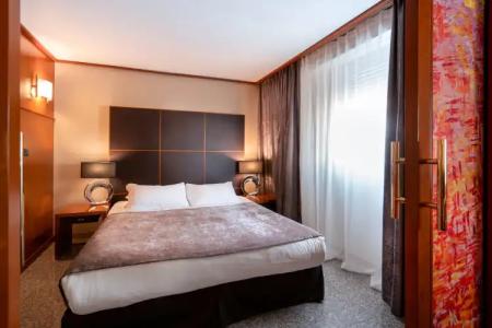 Goldstar Apartments & Suites - 62