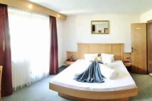 Hotel Restaurant Rosengarten, Zell am Ziller