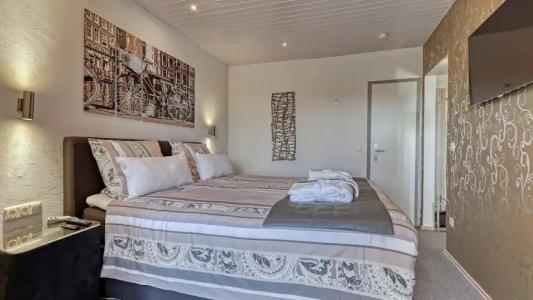 Suit & Frühstück zum Latschen - 56