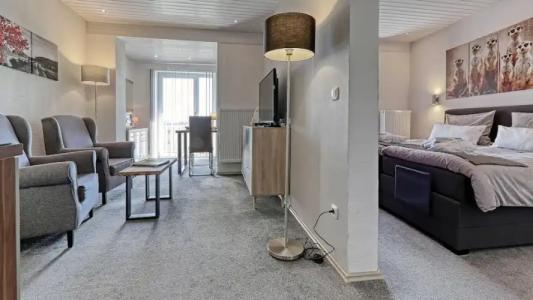 Suit & Frühstück zum Latschen - 57