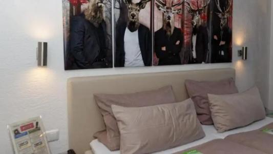 Suit & Frühstück zum Latschen - 23