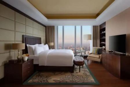 The Ritz-Carlton, - 130