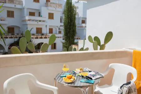 Gavimar La Mirada and Apartments - 39