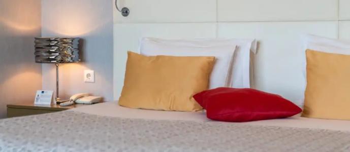 The Sense Deluxe - 86