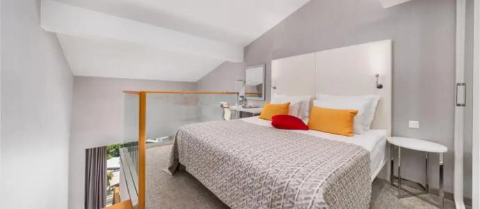 The Sense Deluxe - 68