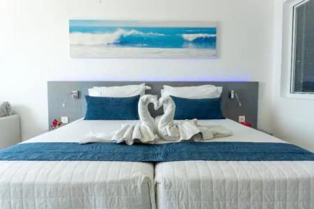 Anonymous Beach (Adults 16+) - 42