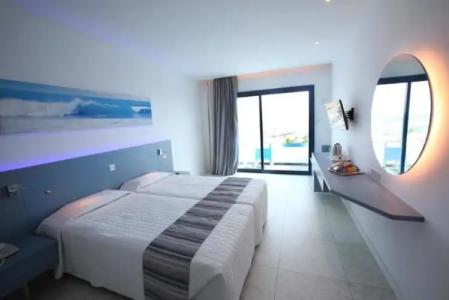 Anonymous Beach (Adults 16+) - 39