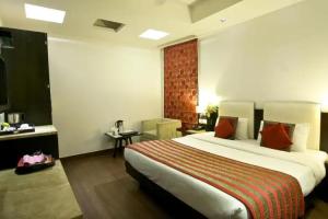 The Raj at New Delhi Railway Station, Delhi City