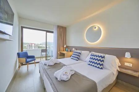 FERGUS Style Tobago - Adults Only - 3