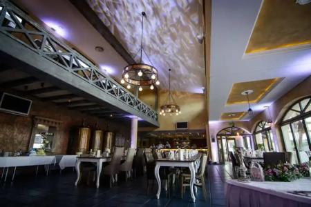 Villa Plaza Boutique & Spa - 3