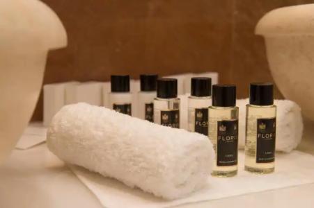 Villa Plaza Boutique & Spa - 72