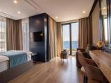 Deluxe Suite with balcony and with sea view