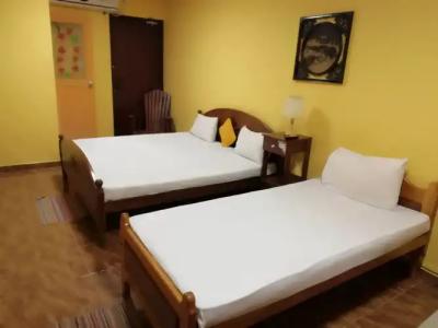 Sunshine & Hall - 18