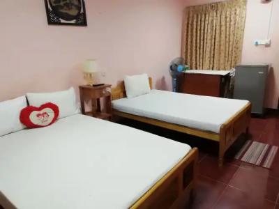 Sunshine & Hall - 17