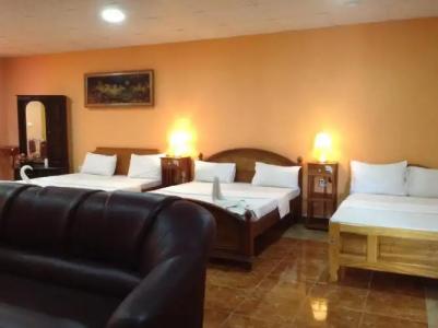 Sunshine & Hall - 58