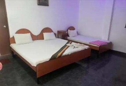 Sunshine & Hall - 41