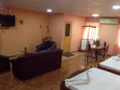 Sunshine & Hall - 57