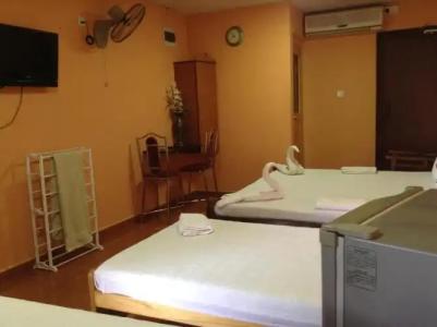 Sunshine & Hall - 49