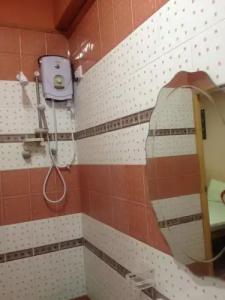 Sunshine & Hall - 27