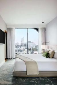 Dream Hollywood by Hyatt - 35