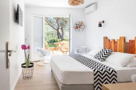 Les Volets Rouges - Hôtel Cassis - Situé Dans le Parc National des Calanques - 82