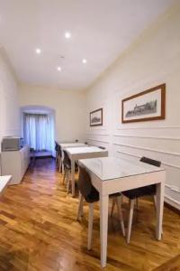 Lory House - 11