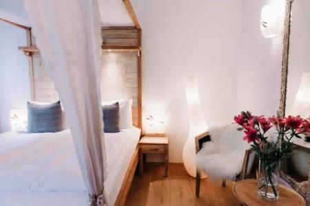 Eyja Guldsmeden - 40