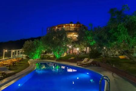 The Green Beach Resort - 16