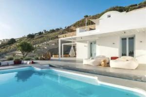 Santorini Heights, Pirgos