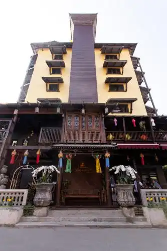 Night Bazaar Inn - 6