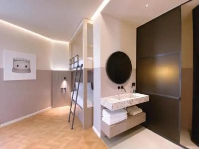 Iliria Boutique - 32