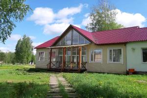 Kottedzhnyy kompleks "Zamok" Cottage, Tikhvin