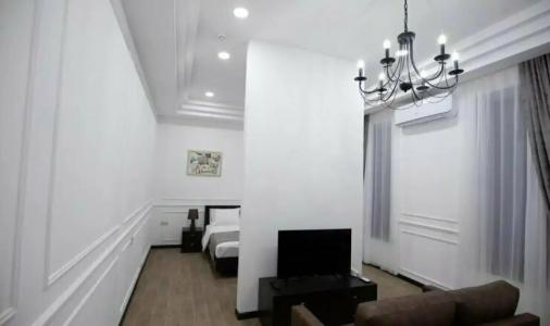 Boutique Living - 23