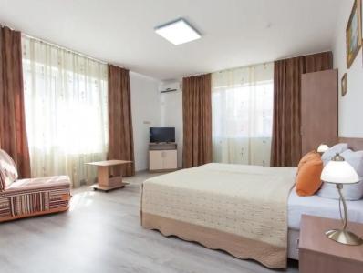 Grenada Pension - 112