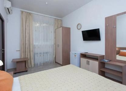 Grenada Pension - 184