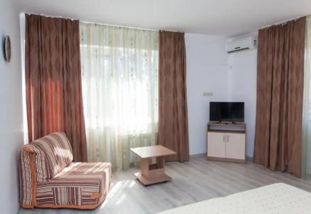 Grenada Pension - 175